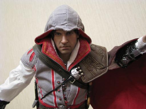 Assassin's Creed II - Обзор фигурки Assassin's Creed от Hot Toys