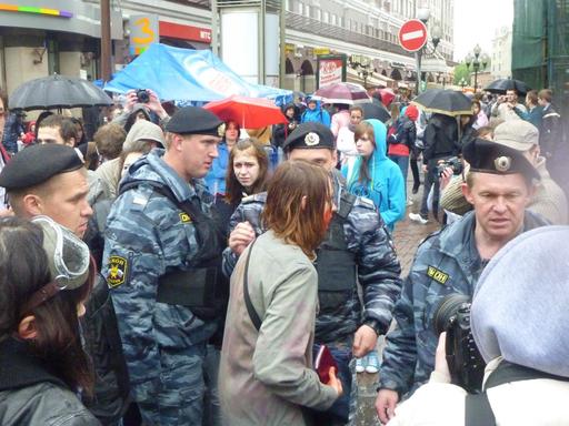 Обо всем - Полицейское государство: ОМОН против зомби